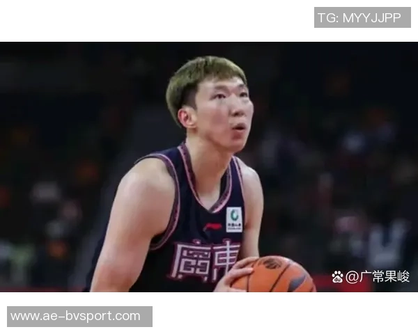 周琦关键时刻失误成败笔全场仅获8分12板2助助攻表现令人失望