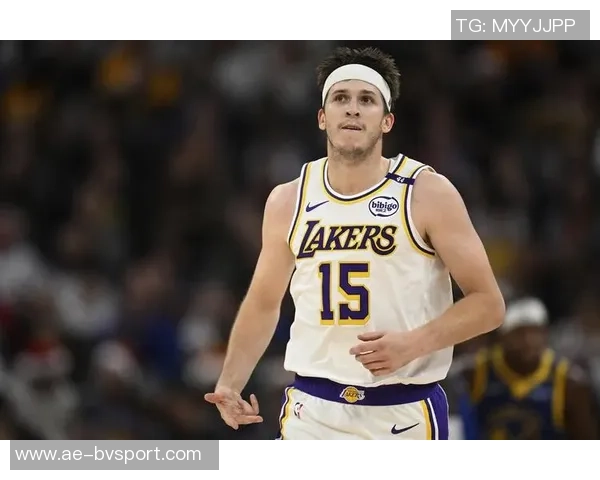 湖人三分如雨下全场34投19中命中率高达559展现强大火力 湖人三分如雨下全场34投19中命中率高达559展现强大火力