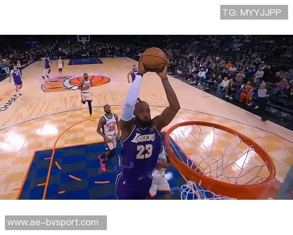 托布绝杀失利遭封盖03秒空接再被大帽翻倒在地真是倒霉透了