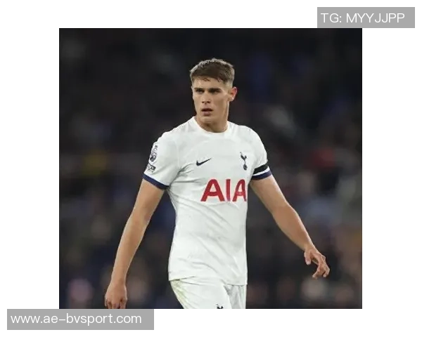 利物浦有意引进范德文转会费预计达6500万英镑 利物浦有意引进范德文转会费预计达6500万英镑