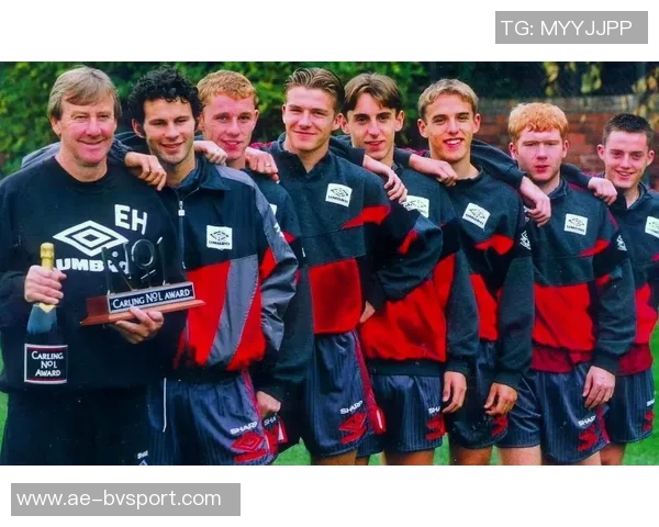 曼联92班创办大学遭指控种族不平等内维尔感动落泪