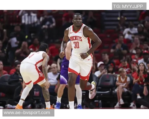 勇士面对火箭主力缺阵仍遭逆袭科尔的战术被质疑